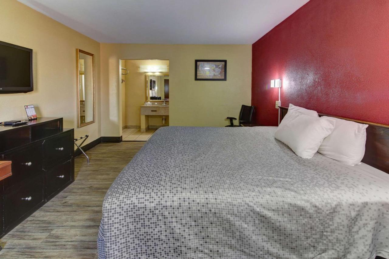 Econo alojamiento Town Center Hotel Virginia Beach Exterior foto