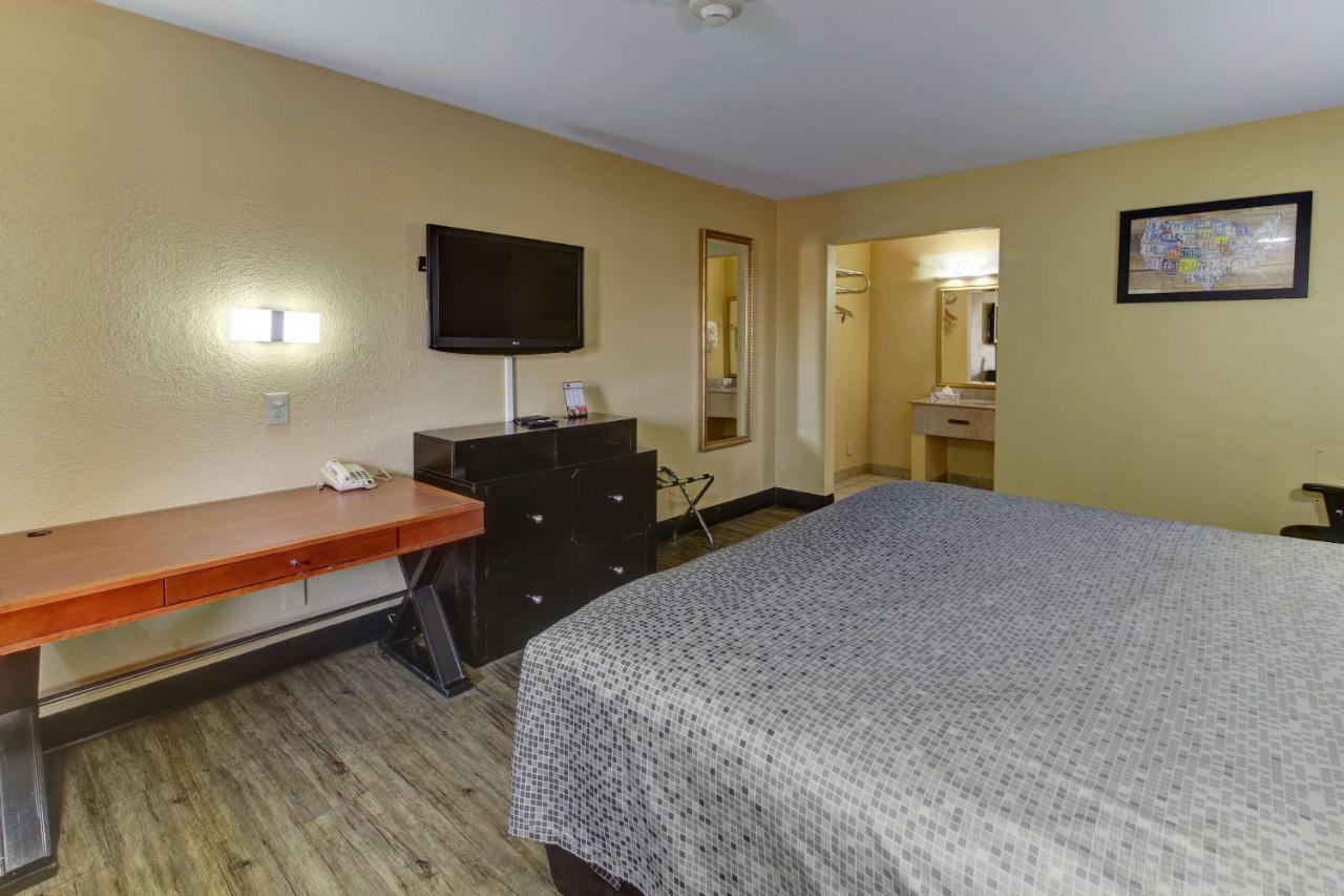 Econo alojamiento Town Center Hotel Virginia Beach Exterior foto