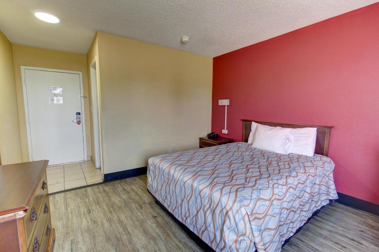 Econo alojamiento Town Center Hotel Virginia Beach Exterior foto