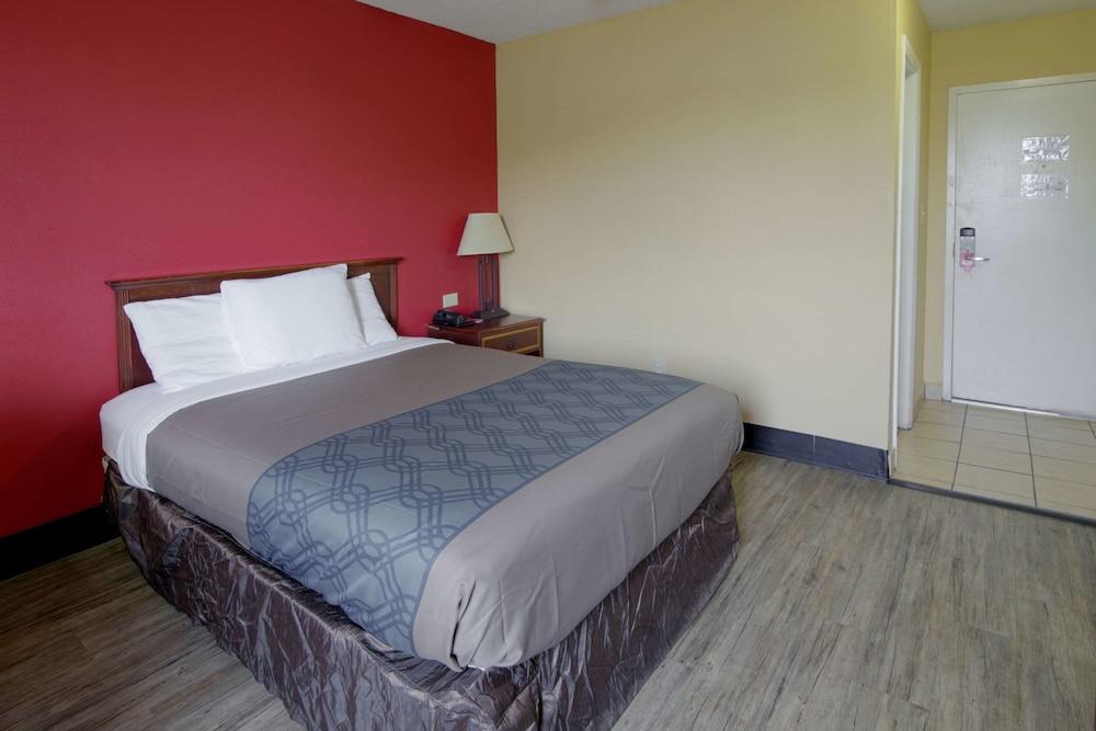 Econo alojamiento Town Center Hotel Virginia Beach Exterior foto