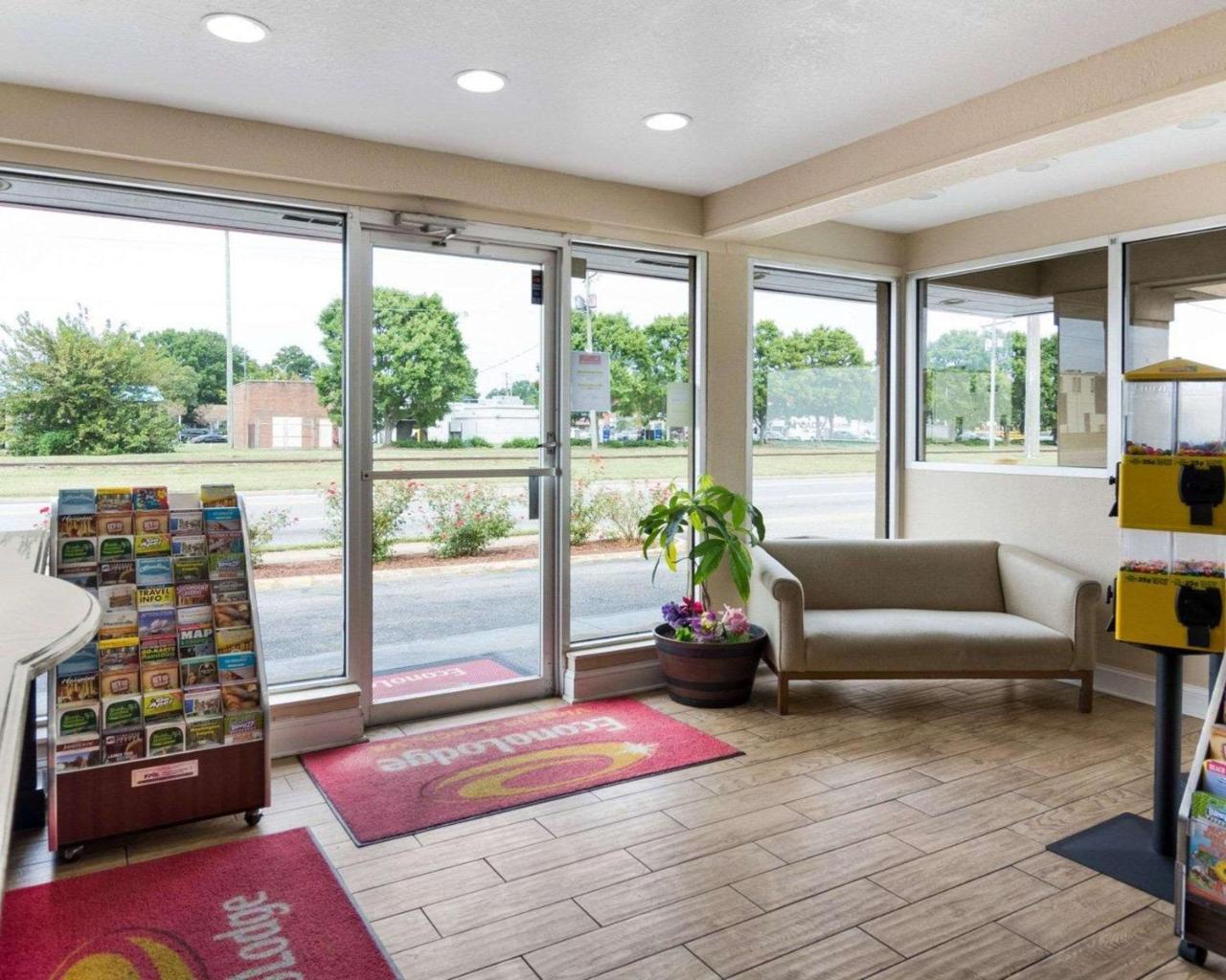 Econo alojamiento Town Center Hotel Virginia Beach Exterior foto